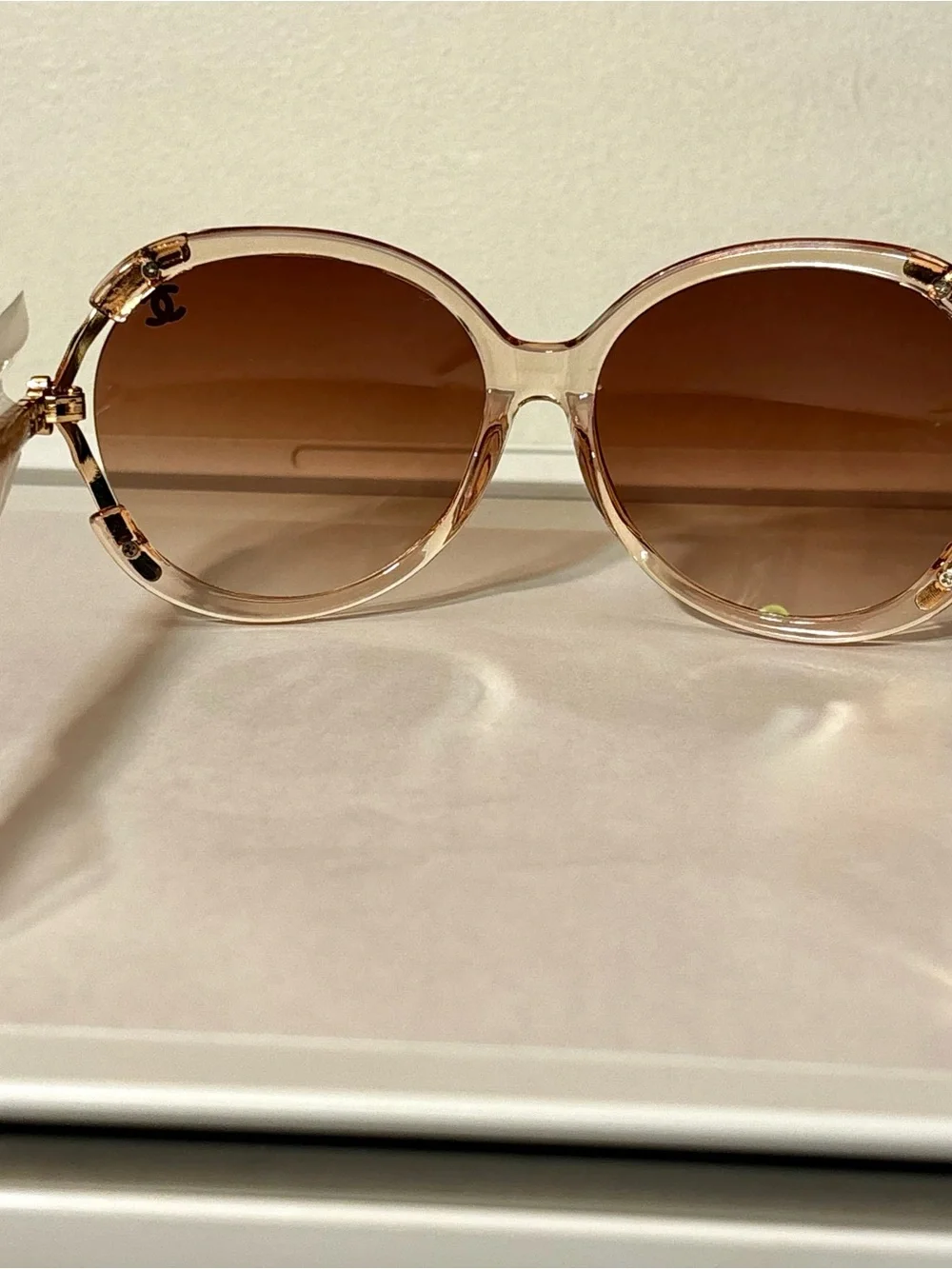 Stylish Pink Gradient Round Women’s Sunglasses